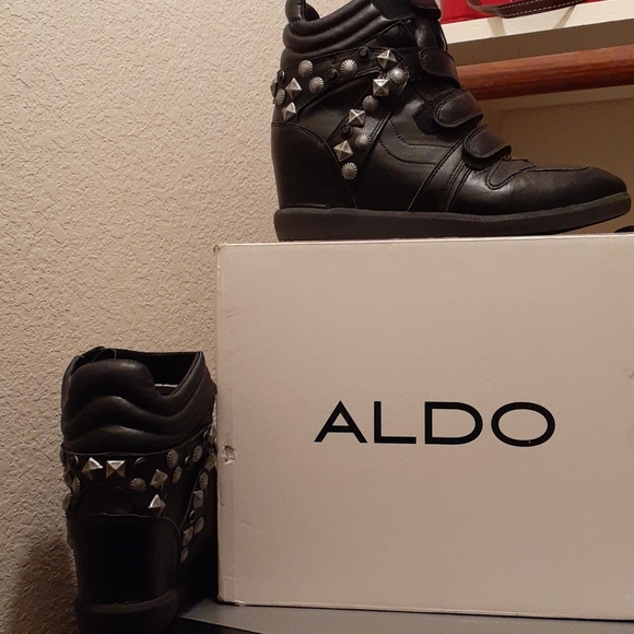 I.N.C. International Booties - Picture 1 of 1